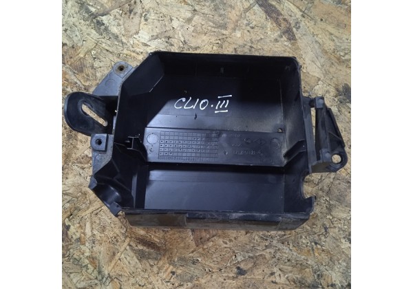 Корпус блока запобіжників, нижня частина Renault Clio3, 8200587123
